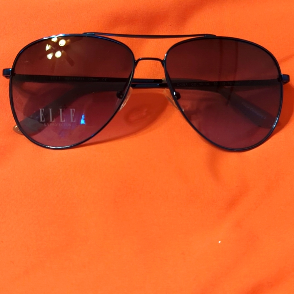 Elle Blue Sunglasses. Men or women SALE NEW